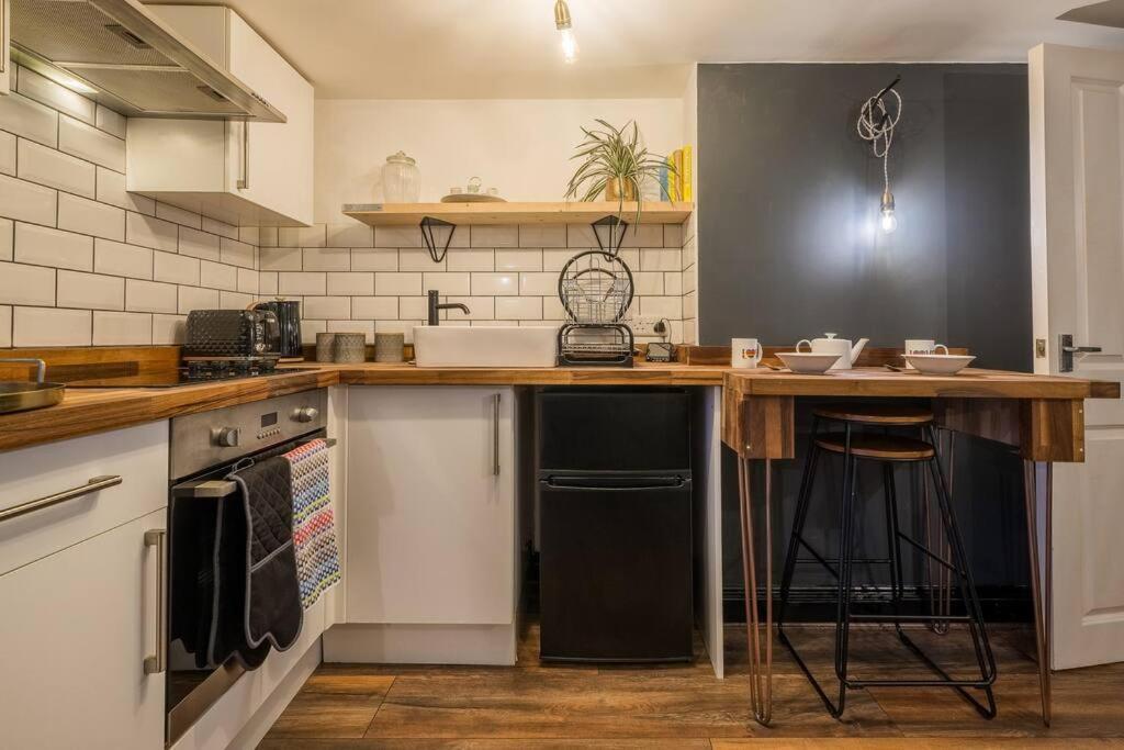 Modern 1-Bed Central Apartment With Outside Space Brighton Exterior foto